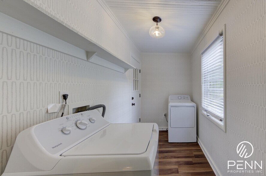 More Photos Of 2375 Forrest Ave, Memphis Apartments For Sale