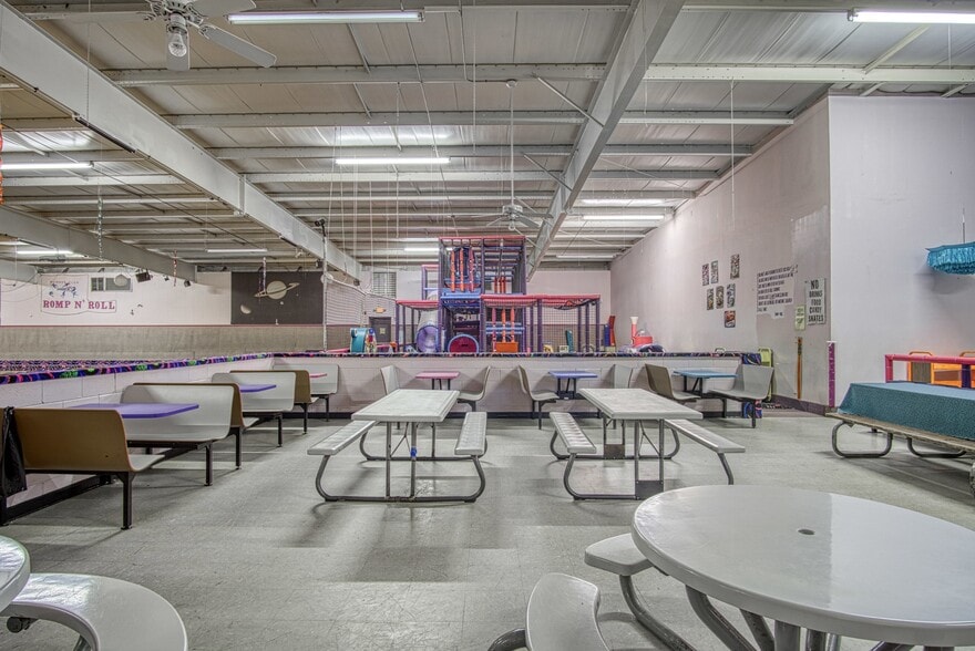 More Photos Of 3174 Salem Rd SE, Conyers Flex For Sale