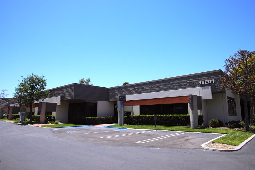 More Photos Of 1200 Main St, Irvine Unknown For Lease