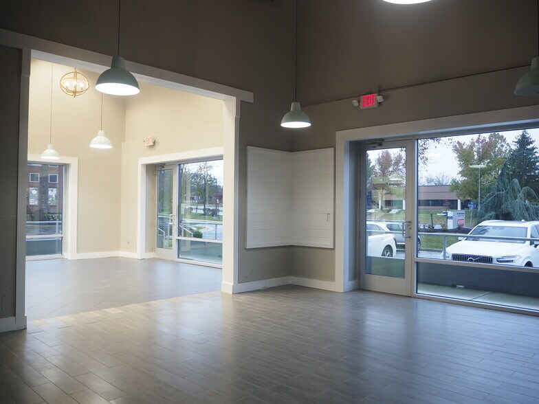 More Photos Of 301-366 Victory Dr, Herndon Flex For Lease