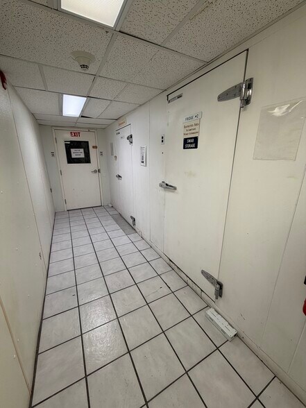 More Photos Of 150 E 400 N, Salem Manufacturing For Lease