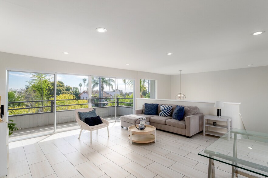 More Photos Of 1920 Beryl St, San Diego Specialty For Sale