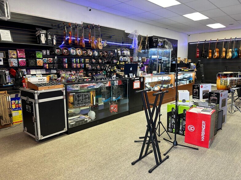More Photos Of 201-205 E Main St, Santa Maria Storefront Retail Office For Sale