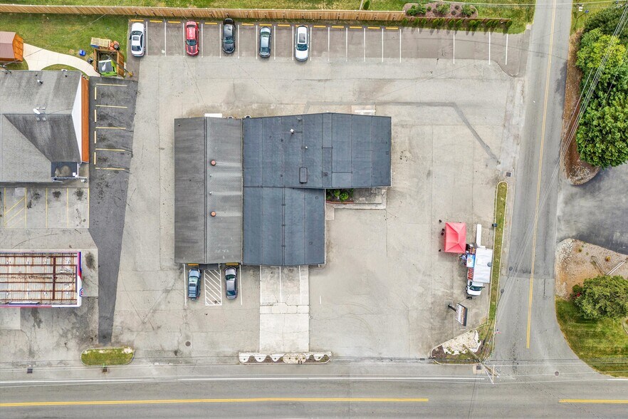 More Photos Of 3664 Colonial Ave, Cave Spring General Retail For Lease