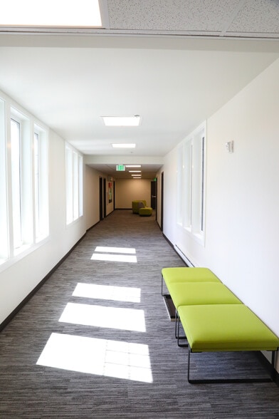 More Photos Of 160 NW Gilman Blvd, Issaquah Office For Lease