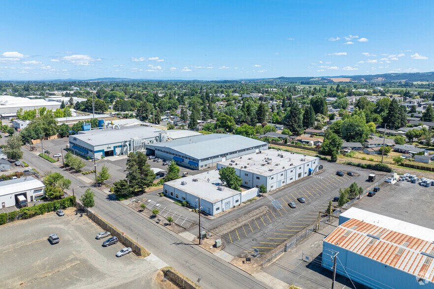 More Photos Of 3700 24th Ave, Forest Grove Office For Sale