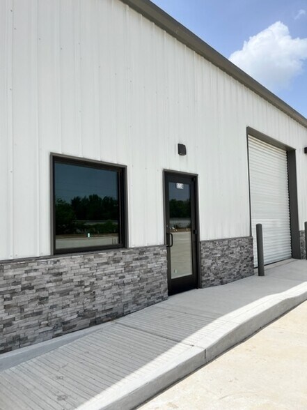 More Photos Of 25330 Aldine Westfield Rd, Spring Unknown For Lease