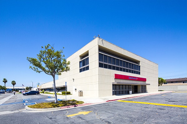 More Photos Of 1450 W Redondo Beach Blvd, Gardena Bank For Lease