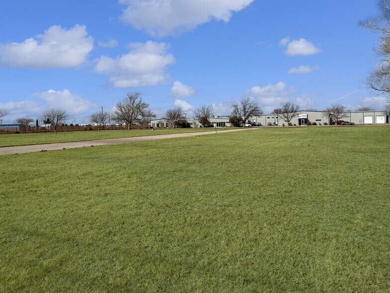 More Photos Of 7710 W Highway 80, Midland Office For Sale