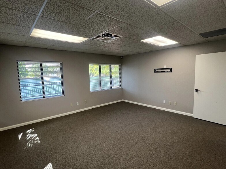 More Photos Of 710 Cedar Lake Blvd, Oklahoma City Office For Lease