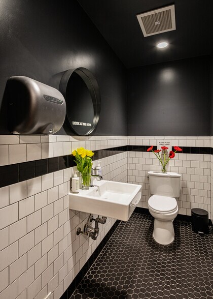 More Photos Of 57 Leonard St, New York Loft Creative Space For Lease