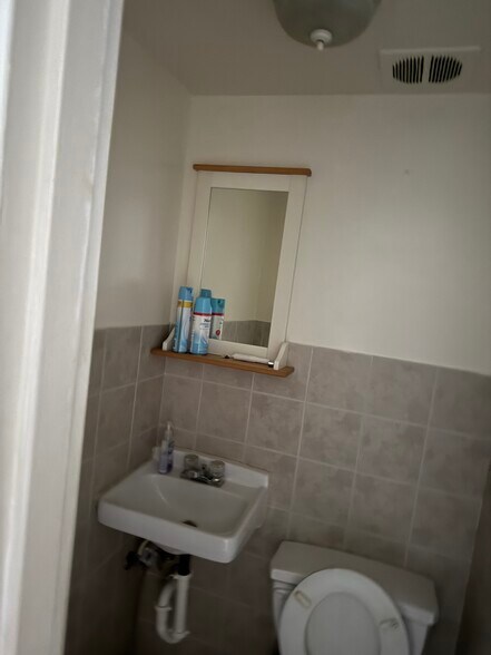 More Photos Of 100-108 35th St, Union City Apartments For Sale