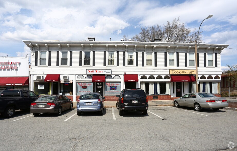 Primary Photo Of 931-937 Worcester Rd, Framingham Storefront Retail Residential For Lease