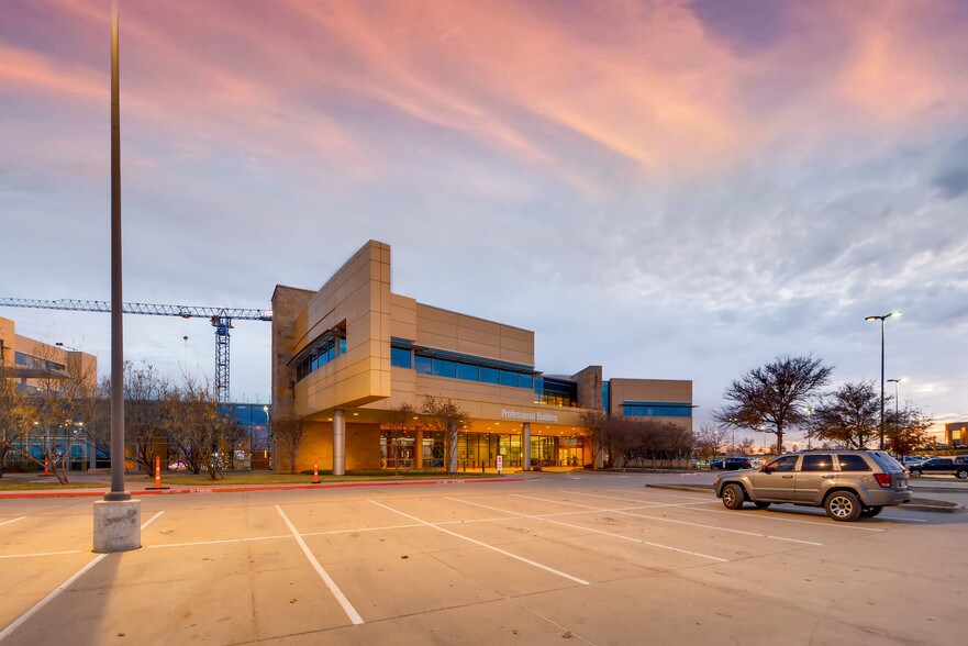 More Photos Of 10840 Texas Health Trl, Fort Worth Medical For Lease