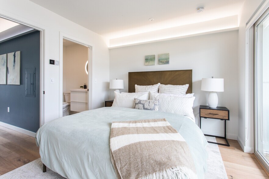 More Photos Of 5115 E Burnside St, Portland Apartments For Sale