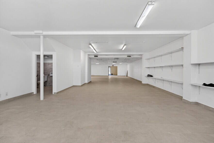 More Photos Of 16119 Sherman Way, Van Nuys Freestanding For Sale