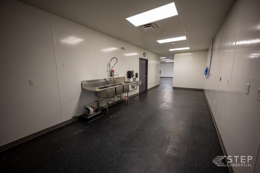 More Photos Of 1105 Constitution Dr, Trinidad Food Processing For Sale