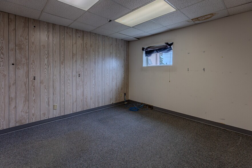 More Photos Of 4303 Memorial Hwy, Mandan Movie Radio TVStudio For Sale