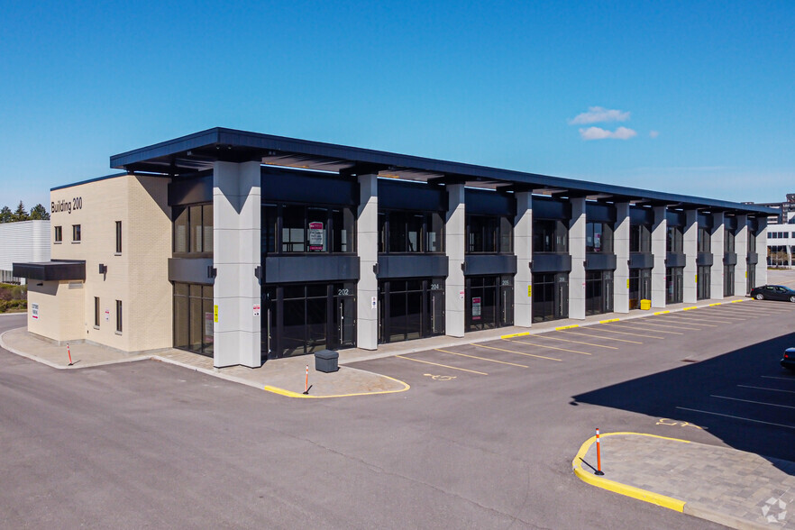 Primary Photo Of 2310 St Laurent Blvd, Ottawa Showroom For Lease