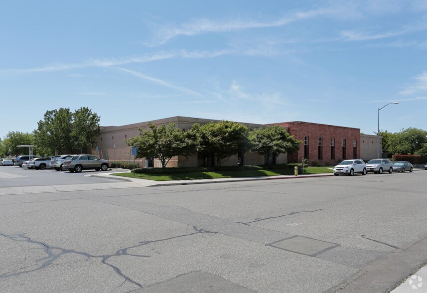 More Photos Of 275 W Herndon Ave, Clovis Medical For Lease