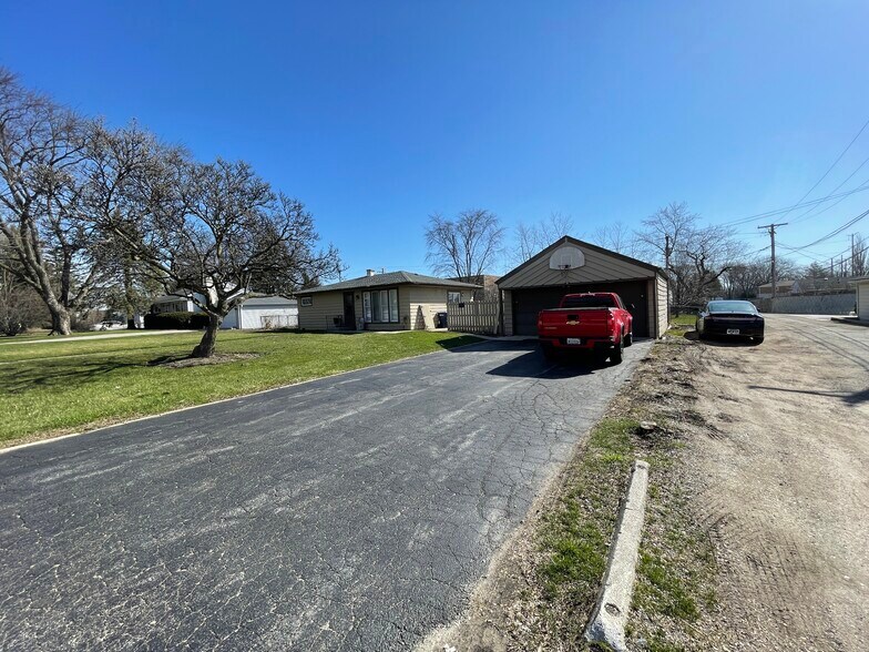 More Photos Of 511 Rockland Rd, Lake Bluff Land For Sale