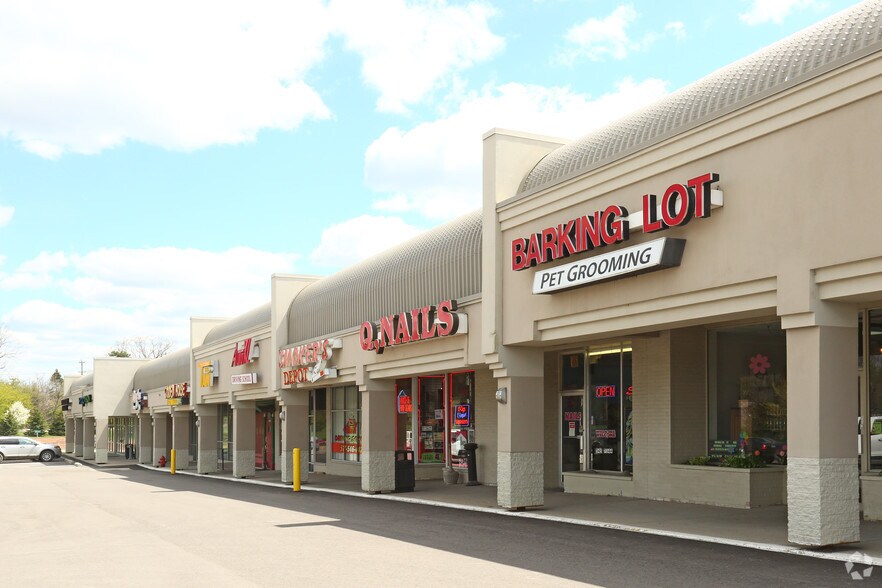 More Photos Of 1101-1249 E Grand River Ave, Howell Freestanding For Sale