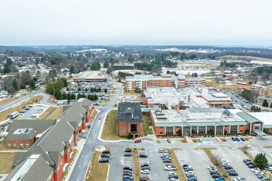 More Photos Of 295 Stoner Ave, Westminster Medical For Sale