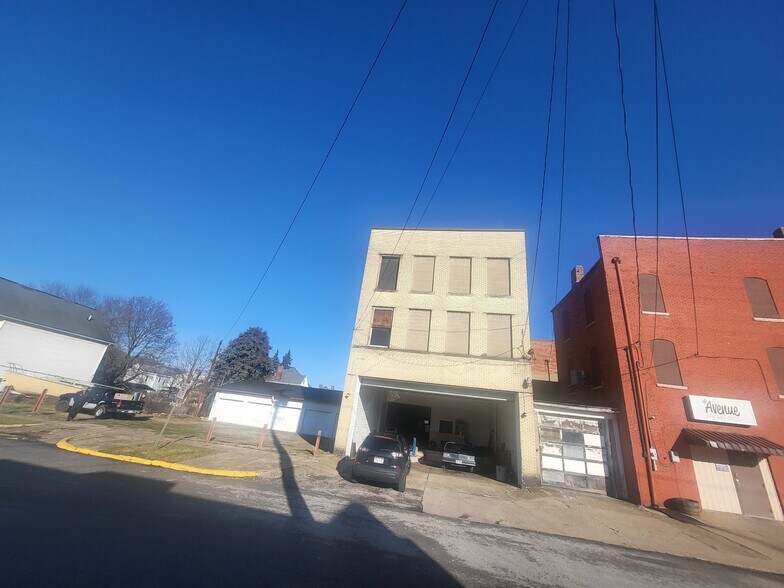 More Photos Of 819 Lafayette Ave, Moundsville General Retail For Sale