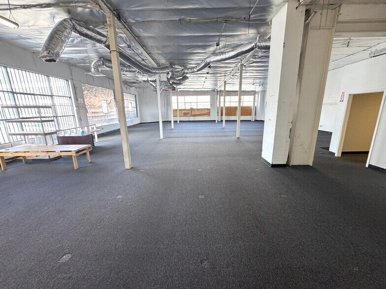 More Photos Of 600-602 E 12th St, Los Angeles Warehouse For Lease