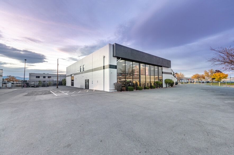 More Photos Of 2187 Market St, Reno Warehouse For Lease