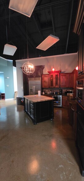 More Photos Of 13830 Jetport Commerce Pky, Fort Myers Warehouse For Lease