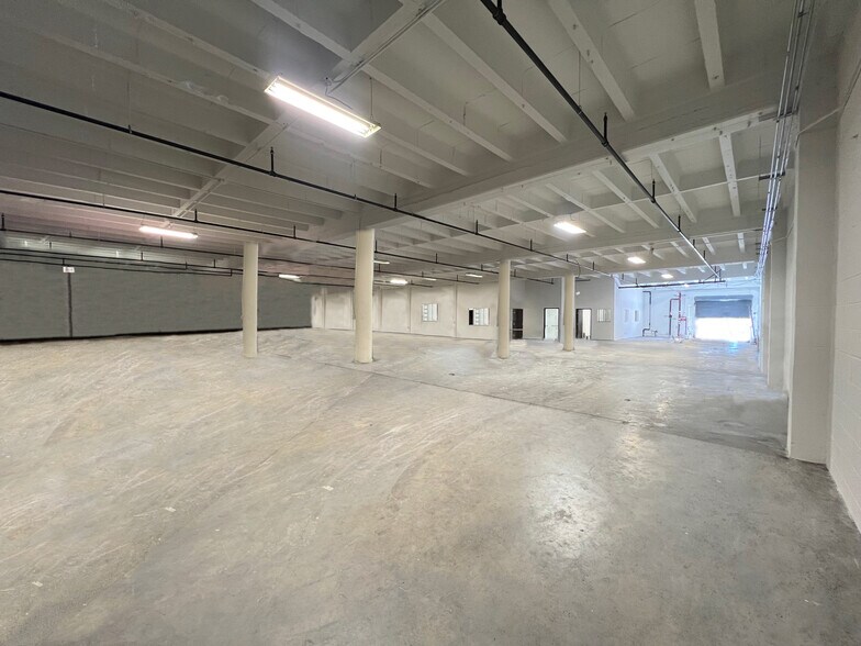 More Photos Of 1701 Trinity St, Los Angeles Warehouse For Lease