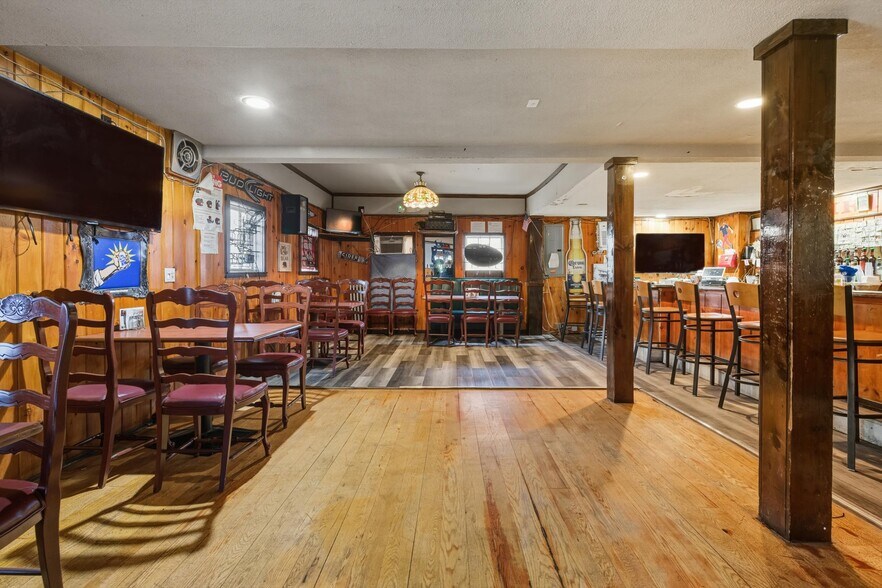More Photos Of 222 River St, Warrensburg Restaurant For Sale