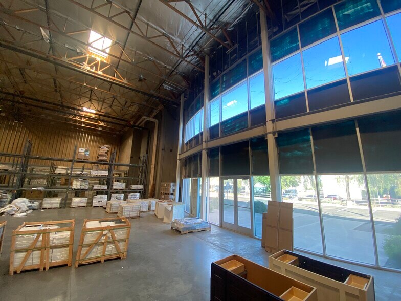 More Photos Of 655 W Elliot, Tempe Distribution For Lease