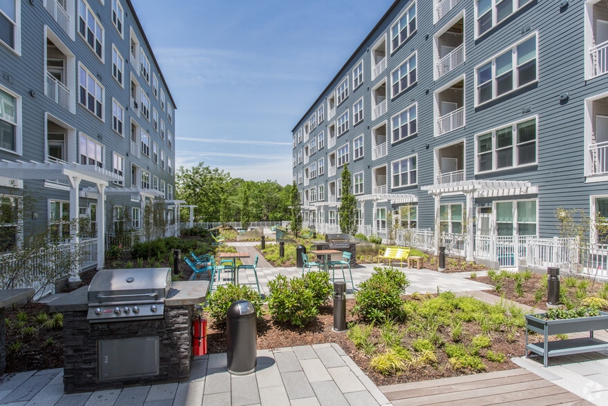 More Photos Of 3611-3615 Washington St, Jamaica Plain Apartments For Lease