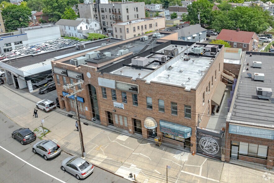 More Photos Of 3219-3223 E Tremont Ave, Bronx Medical For Lease
