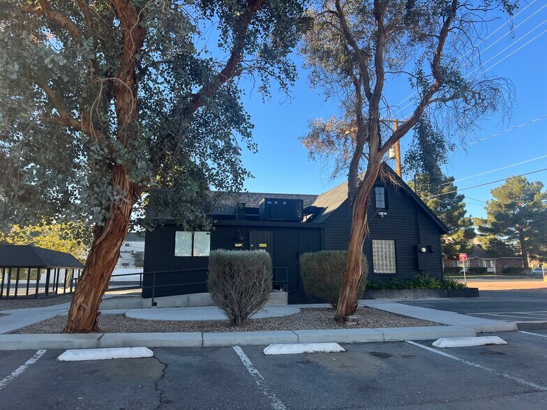 More Photos Of 919 E Bonneville Ave, Las Vegas Office Residential For Sale