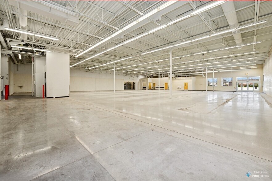More Photos Of 6905 75th Pl, Pleasant Prairie Supermarket For Lease