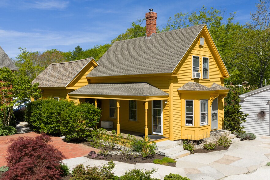 More Photos Of 1680 US Route 1, Cape Neddick Office Residential For Sale