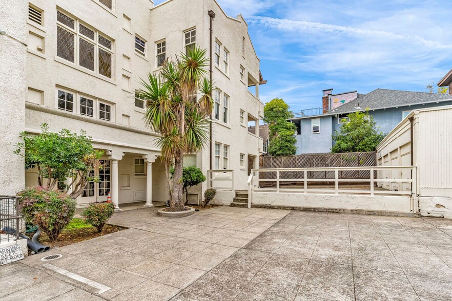 More Photos Of 2409 College Ave, Berkeley Apartments For Sale