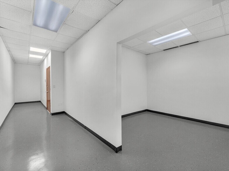 More Photos Of 2701 NW 107th Ave, Miami Refrigeration Cold Storage For Lease