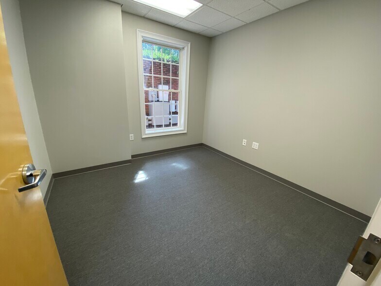 More Photos Of 1500 Oglethorpe Ave, Athens Medical For Sale