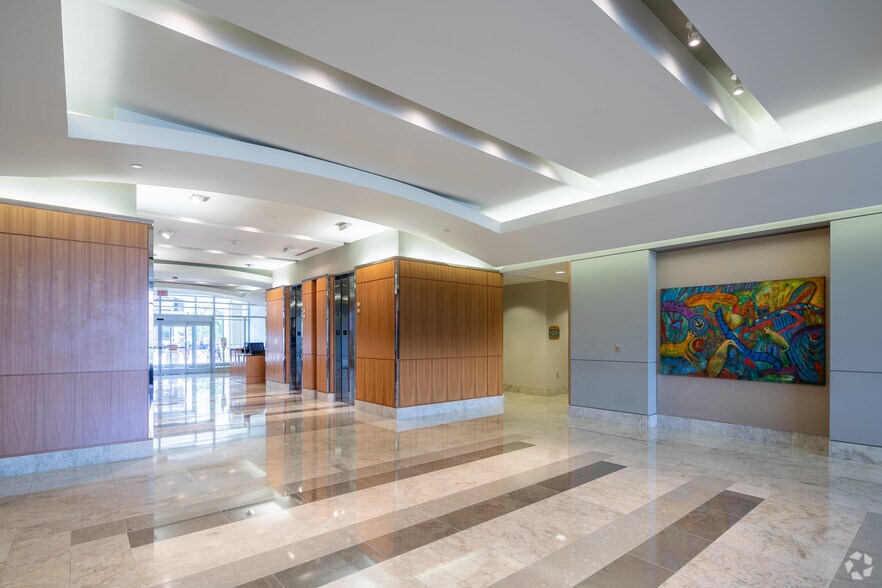 More Photos Of 5673 Peachtree Dunwoody Rd NE, Atlanta Medical For Lease