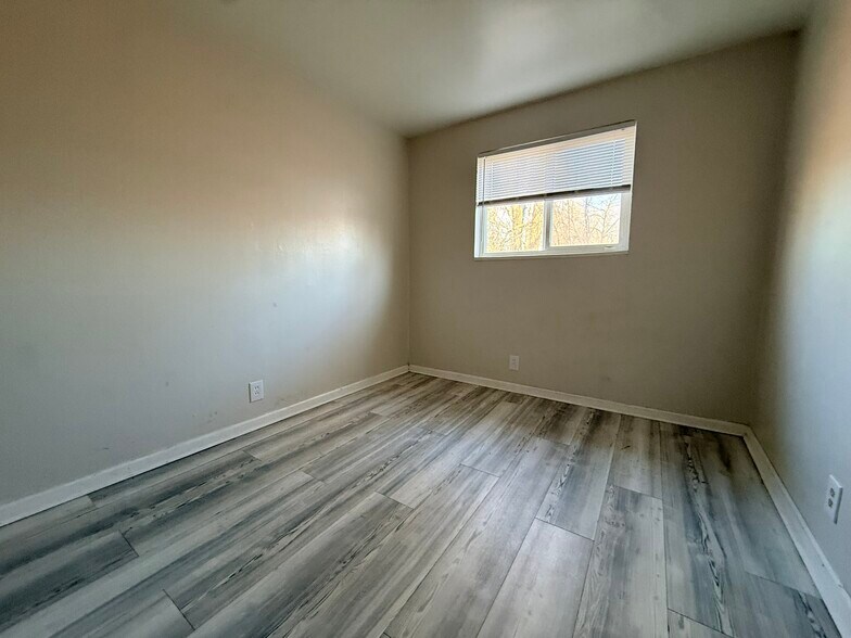 More Photos Of 2535-2537 Lysle Rd, Cincinnati Apartments For Sale