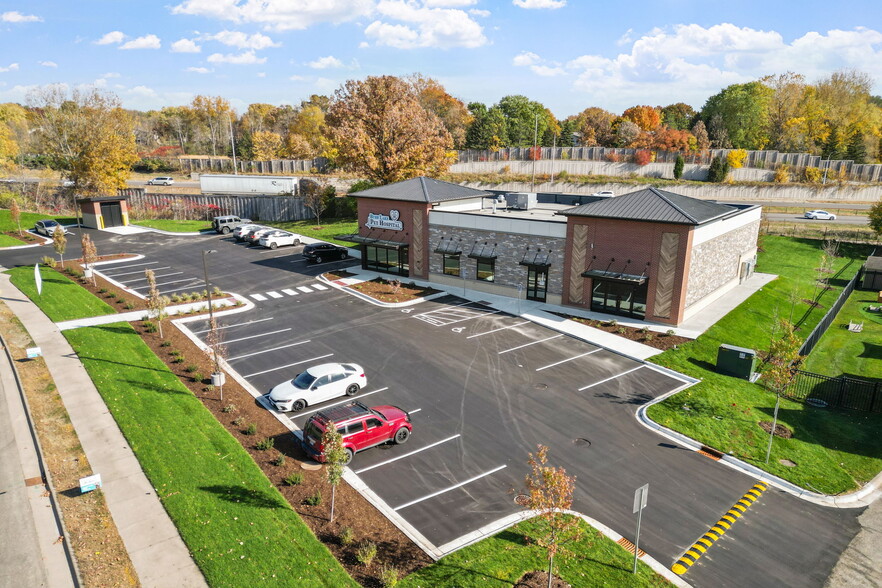 Primary Photo Of 10140 Hennepin Town Rd, Eden Prairie General Retail For Lease