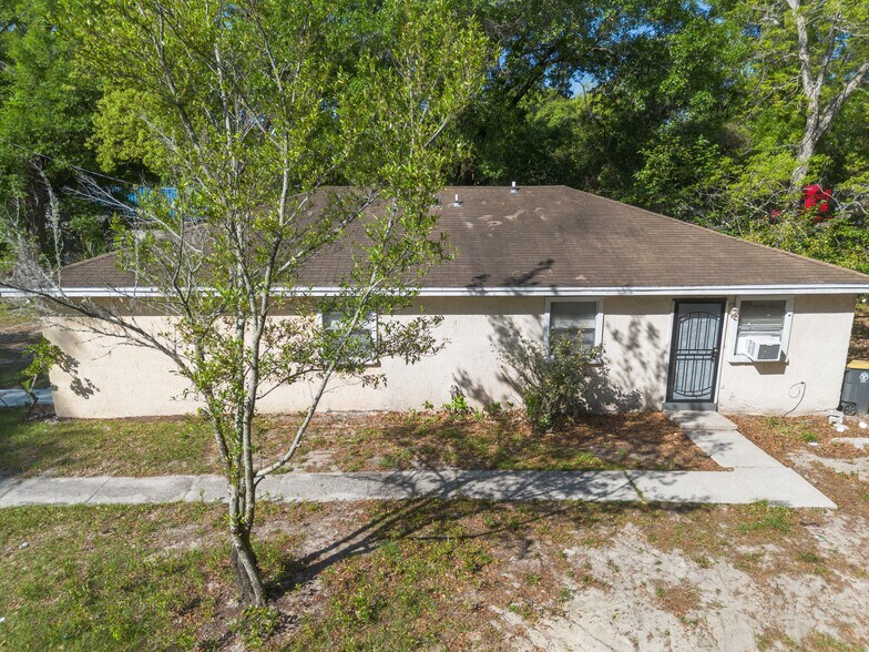 More Photos Of 1061 Alderside St, Jacksonville Multifamily For Sale