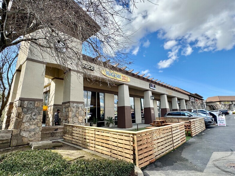 More Photos Of 7456 Foothills Blvd, Roseville General Retail For Sale