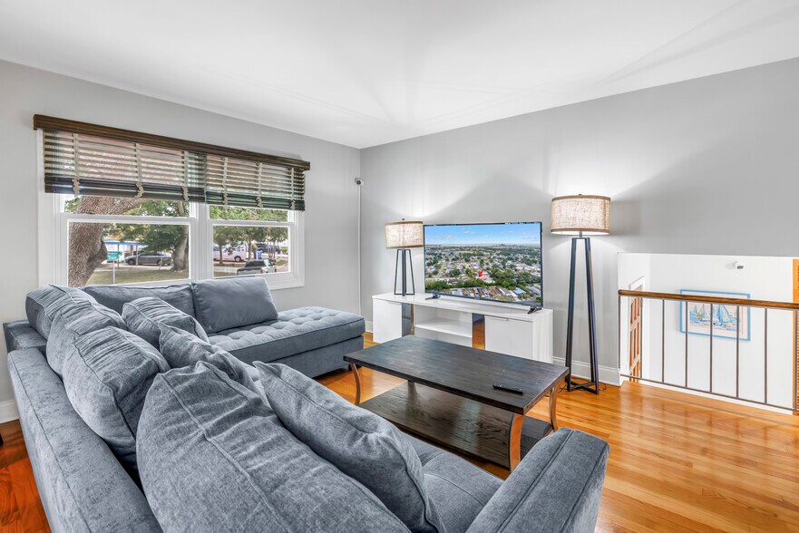 More Photos Of , Tampa Multifamily For Sale