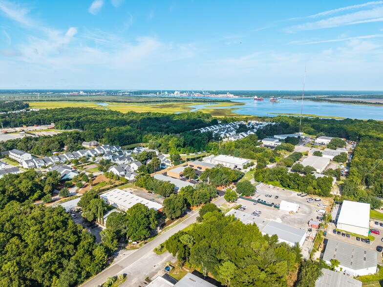 More Photos Of 461 Jessen Ln, Charleston Unknown For Lease