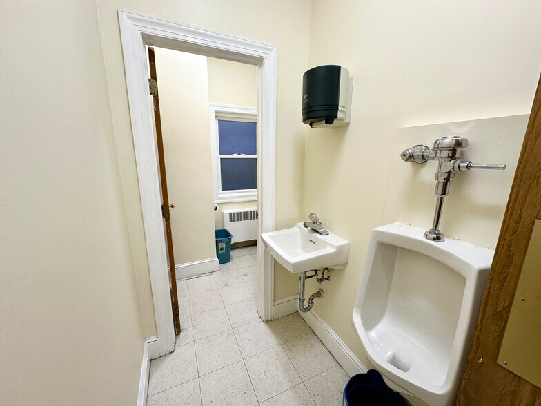 More Photos Of 346 Denison St, Baltimore Religious Facility For Sale